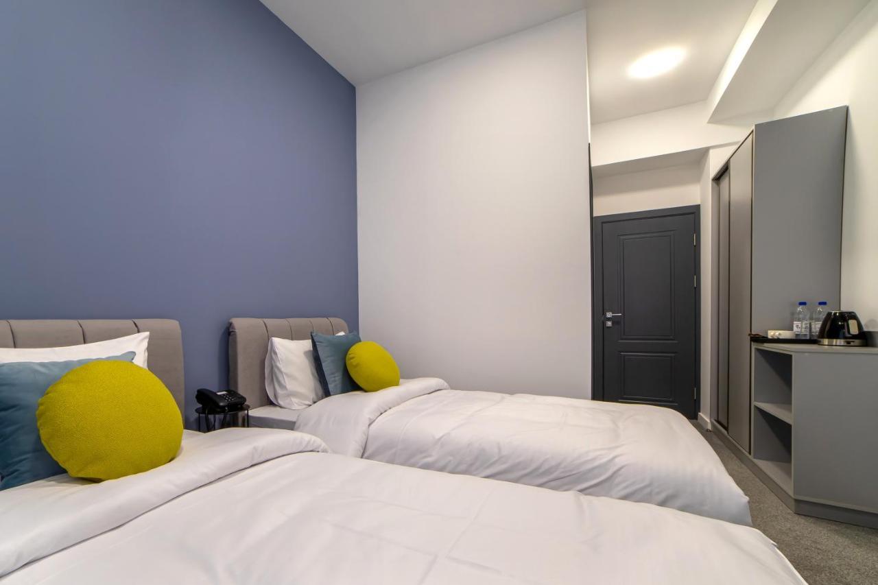 Aurora Hotel By Benefice Erivan Exterior foto