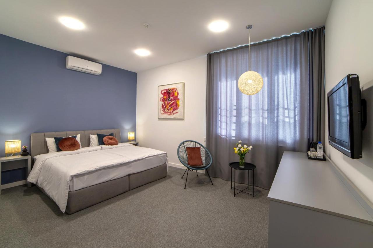 Aurora Hotel By Benefice Erivan Exterior foto
