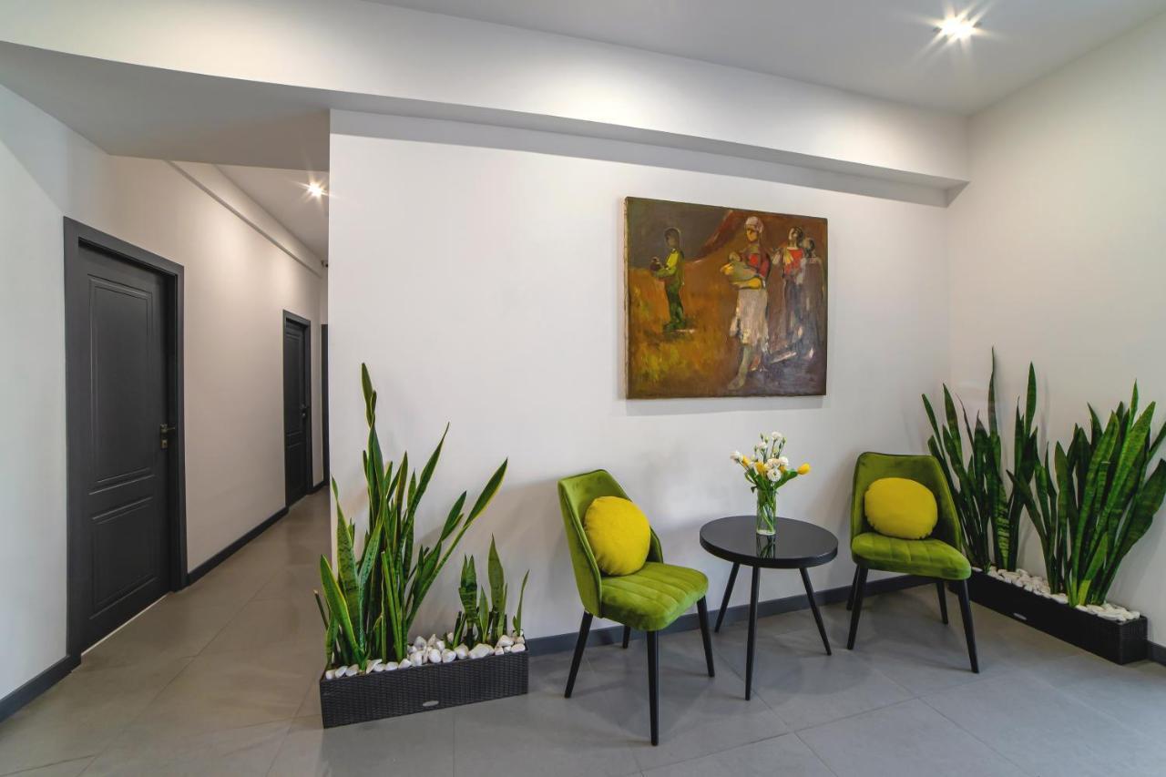 Aurora Hotel By Benefice Erivan Exterior foto